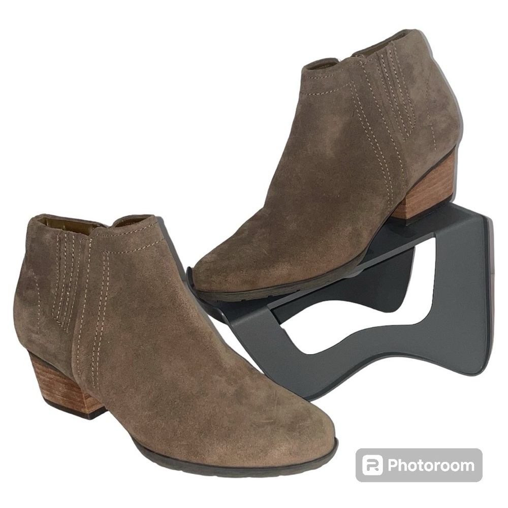 Blondo Valli Waterproof Suede Dark Taupe Zip Up Ankle Booties Women's Size 9